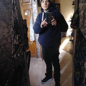 Meet your Posher, Victor